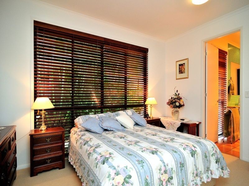 16 Ngairi Close, Eight Mile Plains QLD 4113