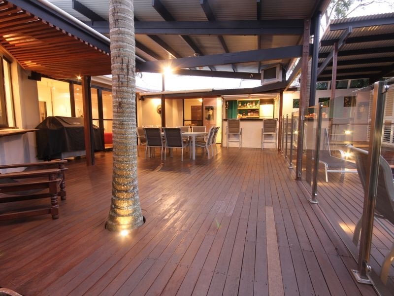 16 Ngairi Close, Eight Mile Plains QLD 4113