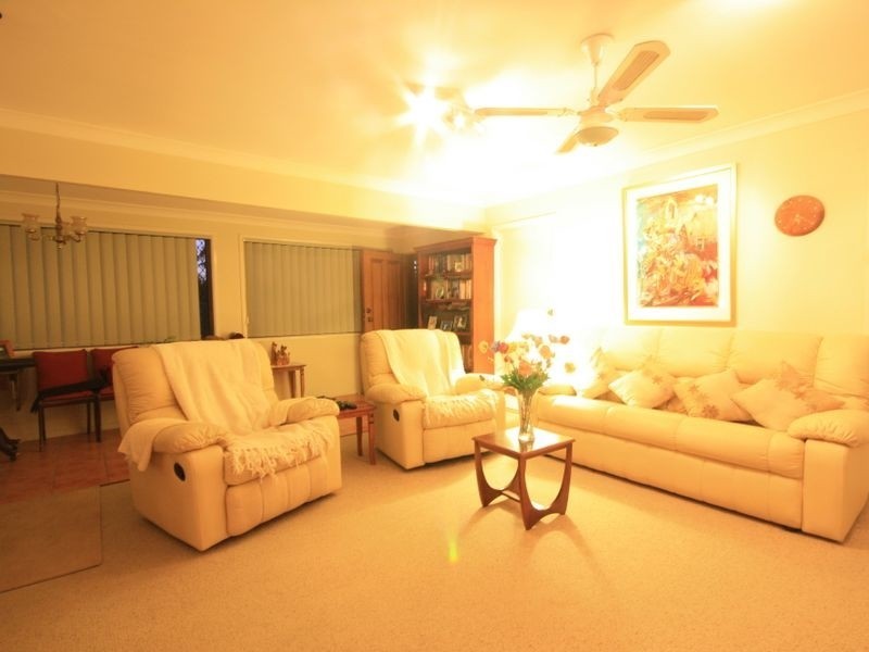 26 Avocado St, Macgregor QLD 4109