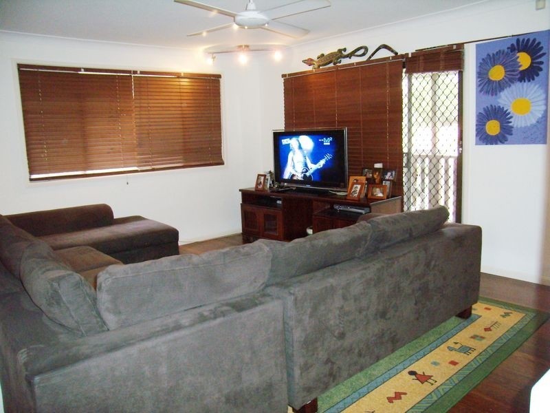 76 Ervatamia St, Runcorn QLD 4113