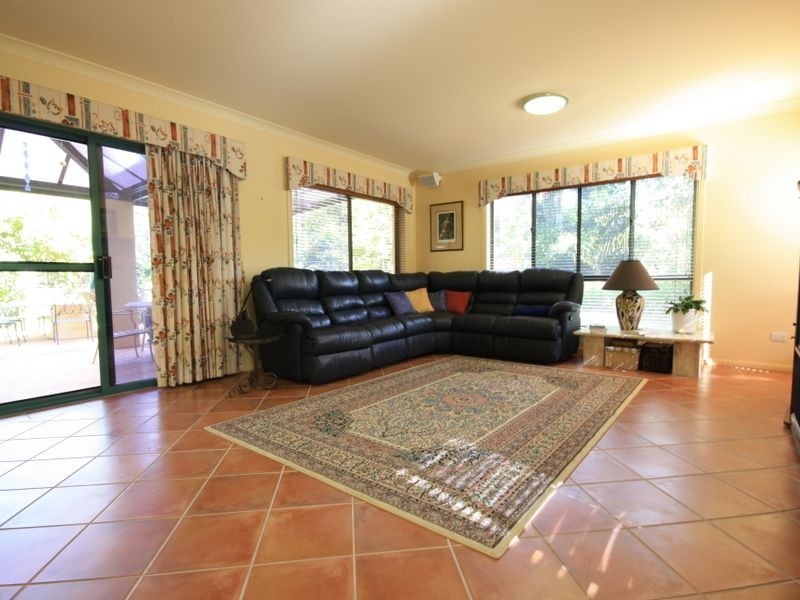 6 Poets Pl, Parkinson QLD 4115