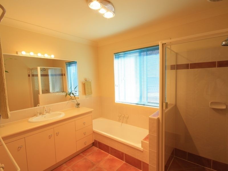 6 Poets Pl, Parkinson QLD 4115