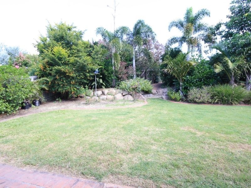 6 Poets Pl, Parkinson QLD 4115