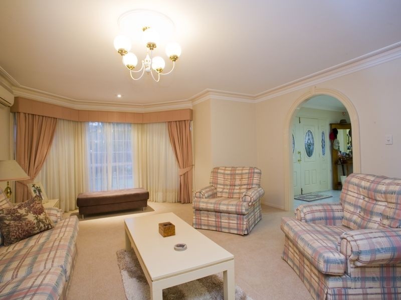 5 Googie Cr, Eight Mile Plains QLD 4113