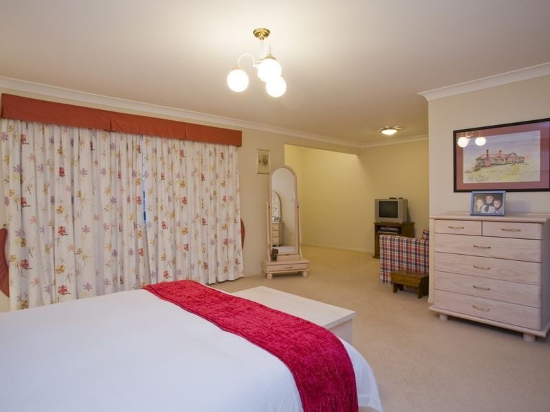 5 Googie Cr, Eight Mile Plains QLD 4113