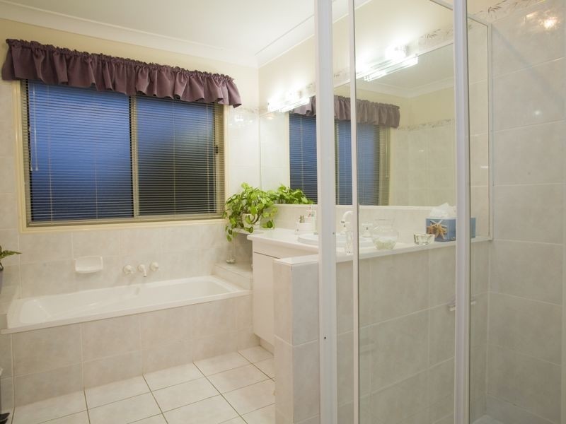 5 Googie Cr, Eight Mile Plains QLD 4113