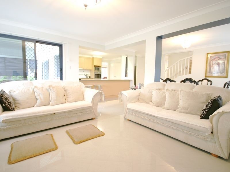 7 Mt Archer Rd, Parkinson QLD 4115