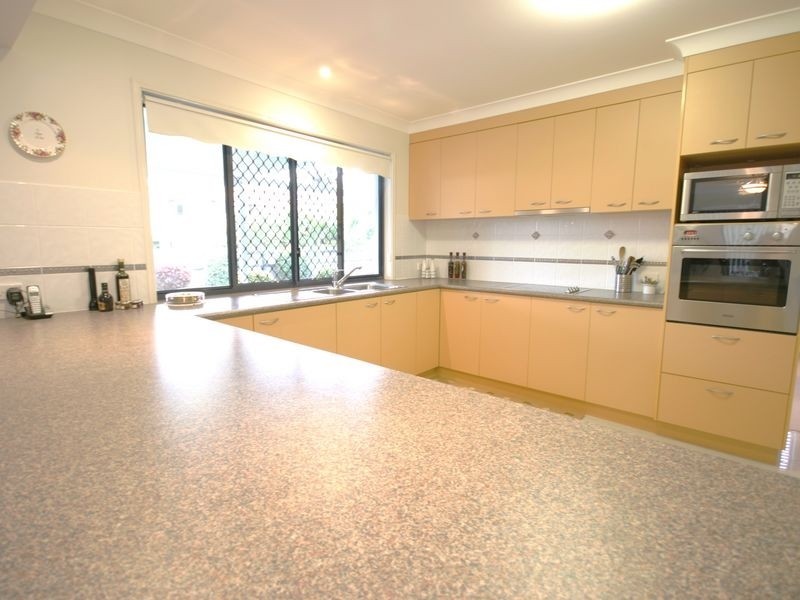 7 Mt Archer Rd, Parkinson QLD 4115