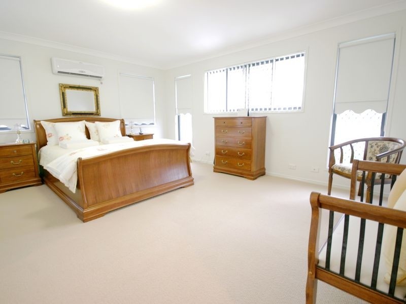 7 Mt Archer Rd, Parkinson QLD 4115