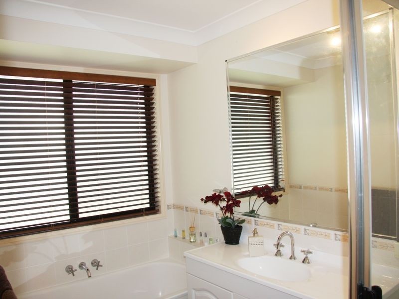 4 The Nook, Underwood QLD 4119