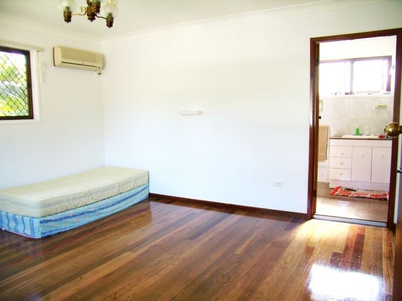 33 Malbon St, Eight Mile Plains QLD 4113