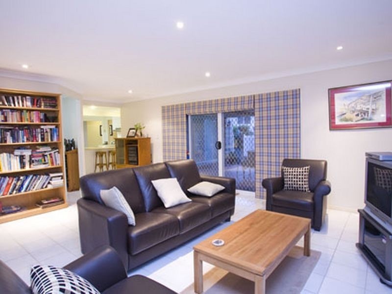 5 Googie Cr, Eight Mile Plains QLD 4113