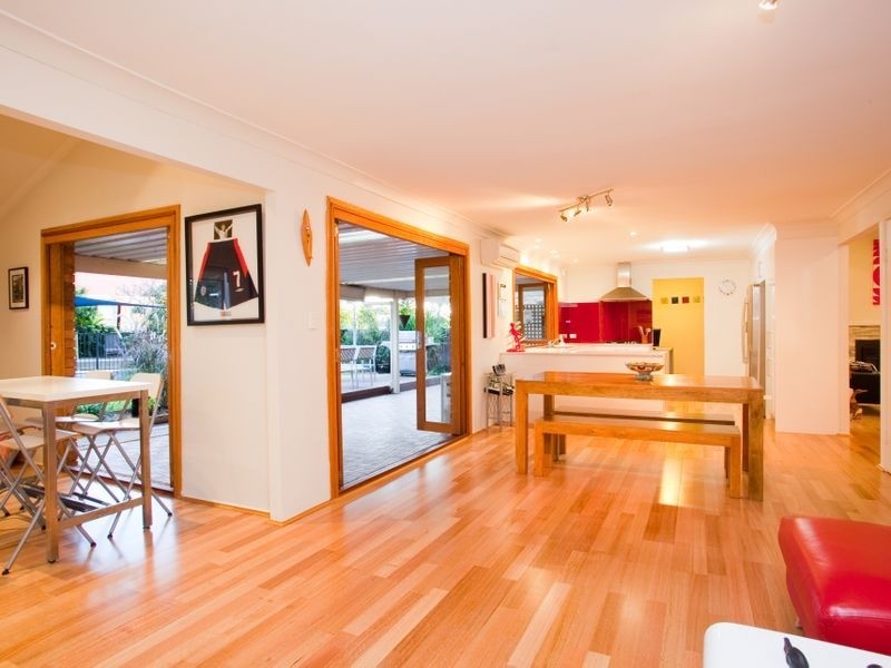 9 Tristania Close, Calamvale QLD 4116