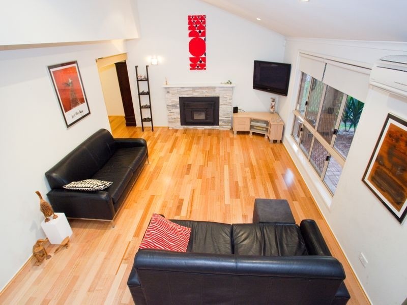 9 Tristania Close, Calamvale QLD 4116