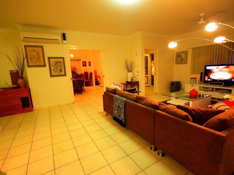 9 Palatine Street, Calamvale QLD 4116