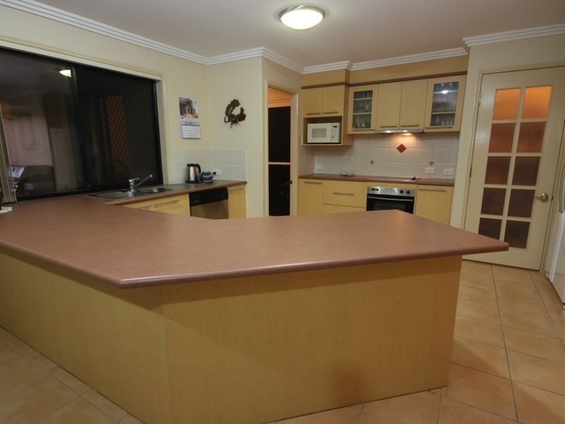 17 Murramarang Dr, Parkinson QLD 4115