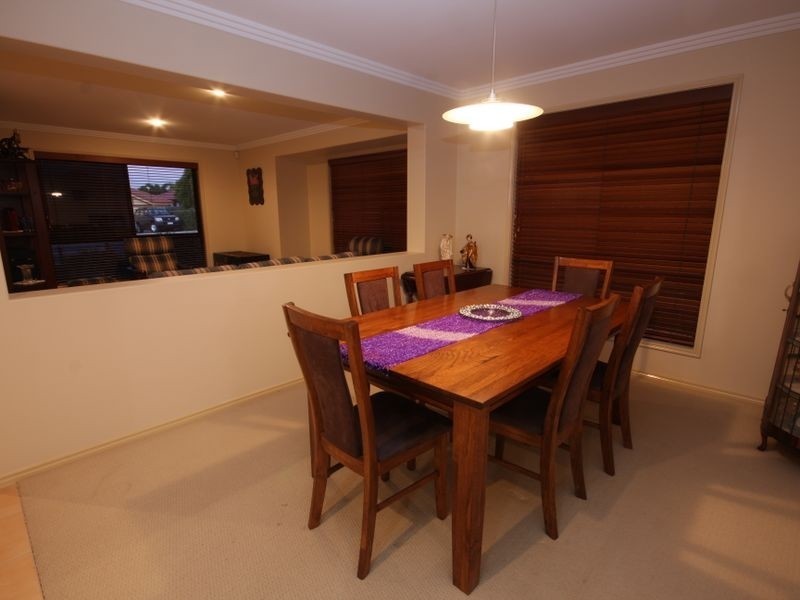 17 Murramarang Dr, Parkinson QLD 4115