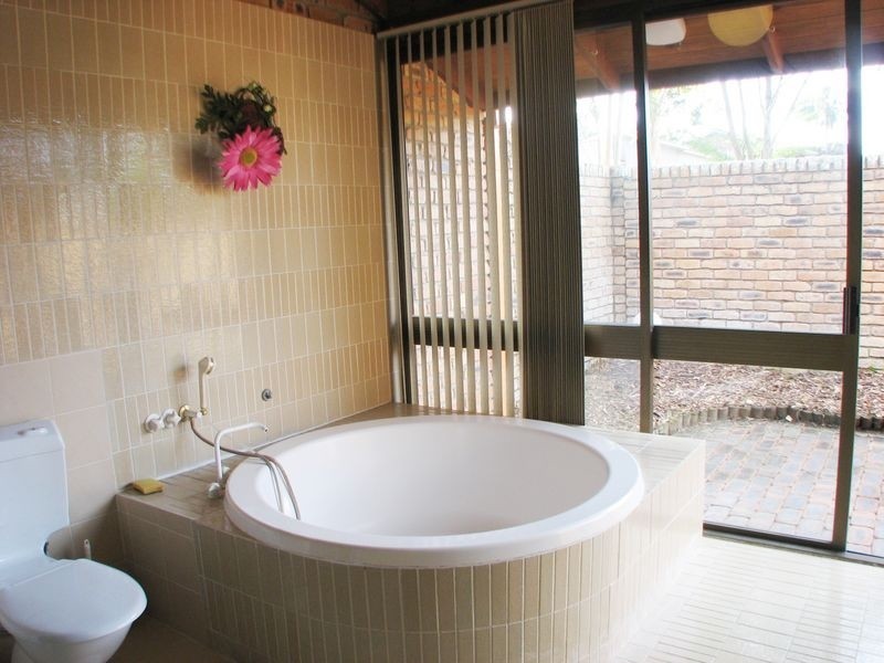 111 Dunedin St, Sunnybank QLD 4109