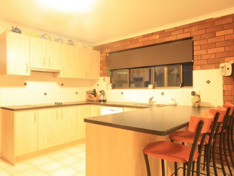 2 Greenleaf Street, Sunnybank Hills QLD 4109