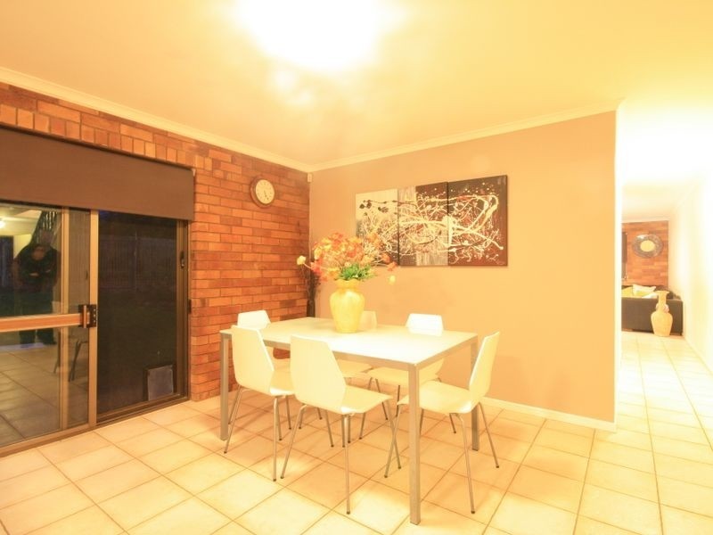 2 Greenleaf Street, Sunnybank Hills QLD 4109