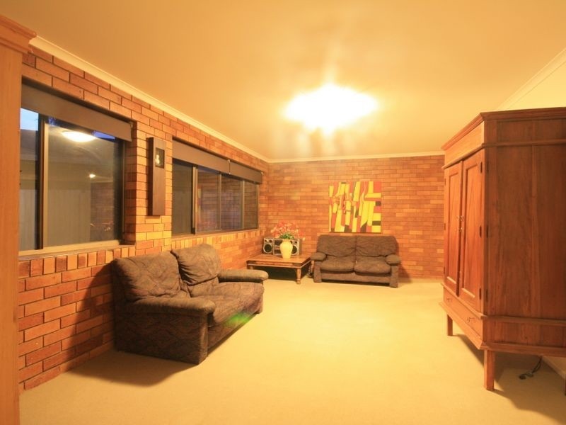 2 Greenleaf Street, Sunnybank Hills QLD 4109