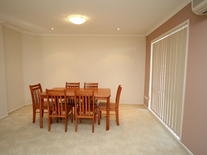 8 Oakview Street, Parkinson QLD 4115