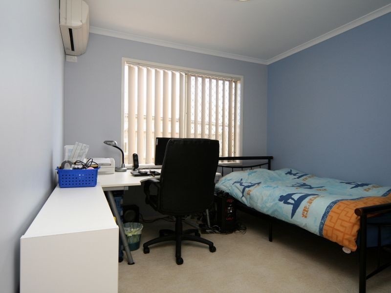 8 Oakview Street, Parkinson QLD 4115