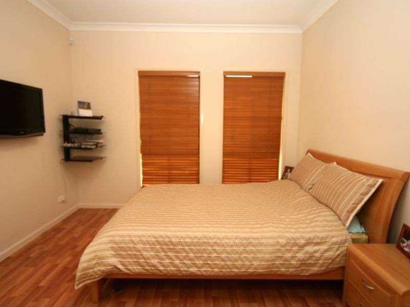 24 Khoo Place, Calamvale QLD 4116