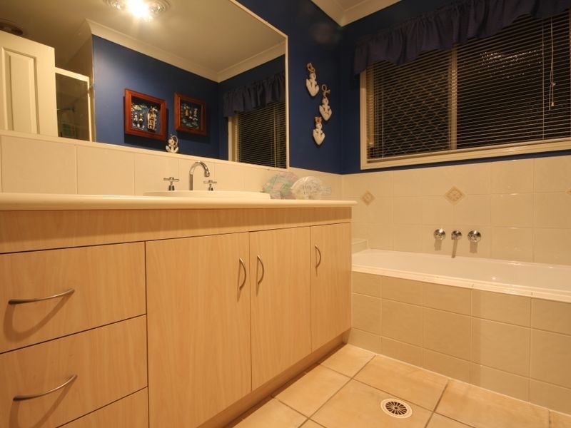 9 Byrony Place, Parkinson QLD 4115