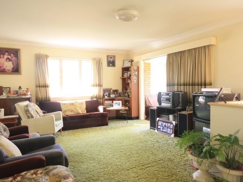 10 Bedser St, Macgregor QLD 4109