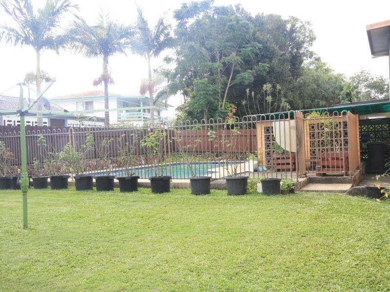 10 Bedser St, Macgregor QLD 4109