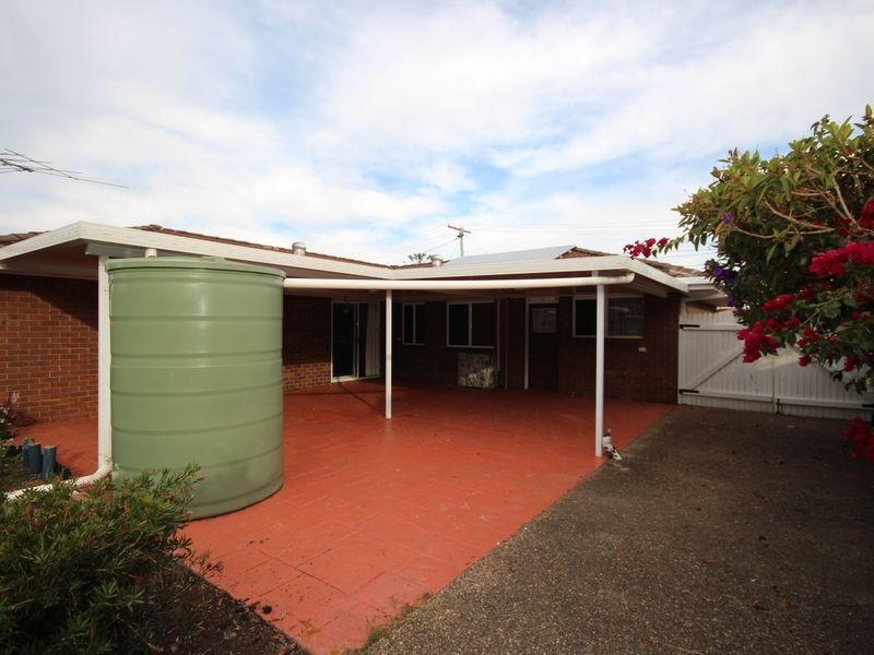 92 Owens Crescent, Regents Park QLD 4118