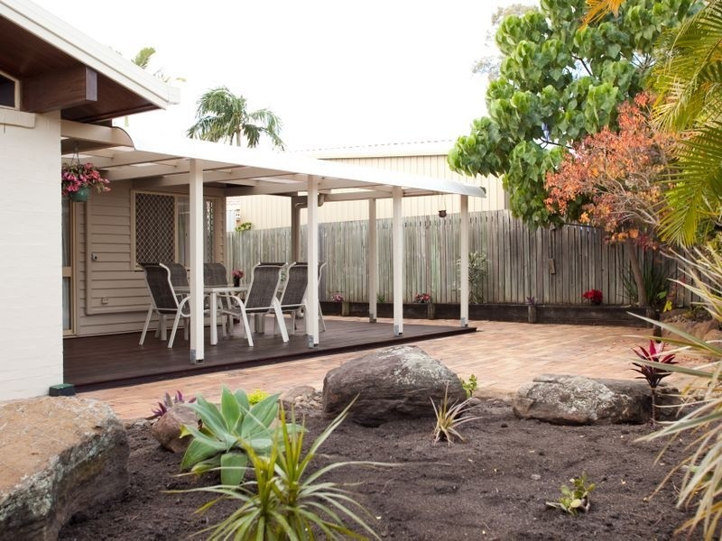 8 Chateau Street, Calamvale QLD 4116