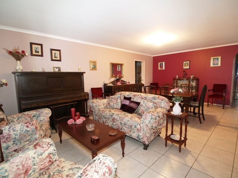 54 Pine St, Runcorn QLD 4113
