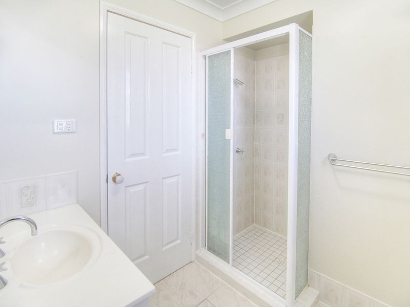 29 Grevillea Crescent, Calamvale QLD 4116