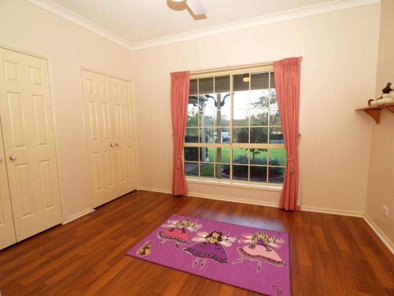 11 Sherbrooke Ct, Munruben QLD 4125