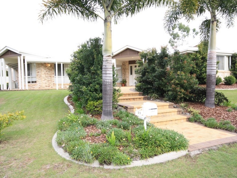 11 Lichfield Pl, Parkinson QLD 4115