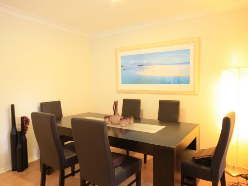 11 Lichfield Pl, Parkinson QLD 4115