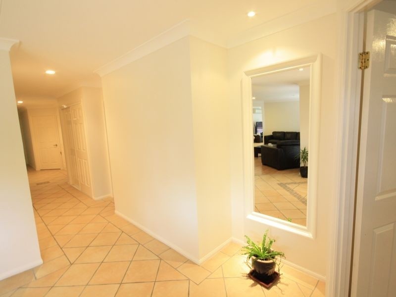 11 Lichfield Pl, Parkinson QLD 4115