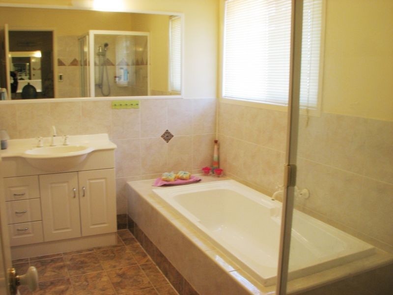 36 Juniper Cct, Stretton QLD 4116