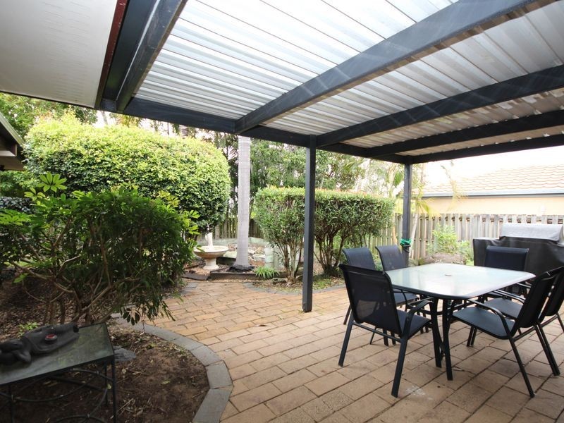 8 Azalea Crescent, Calamvale QLD 4116