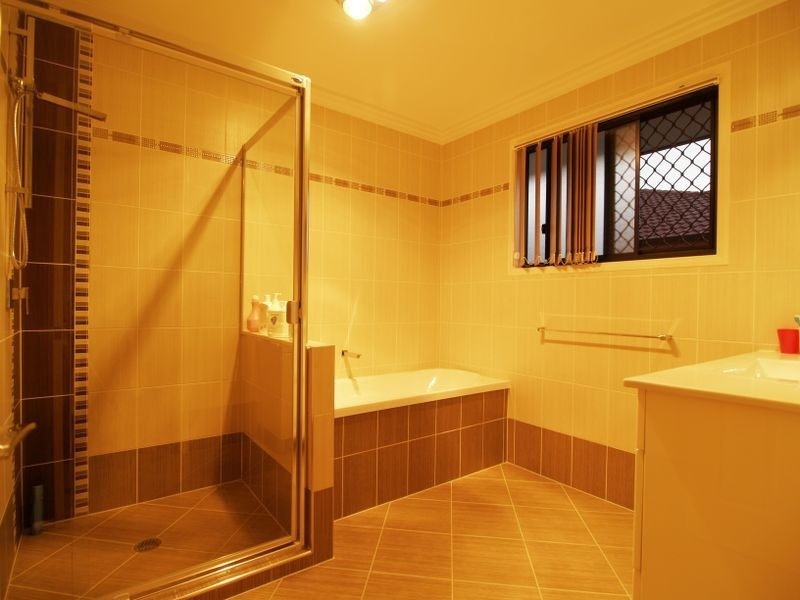 124 Kingman St, Sunnybank Hills QLD 4109