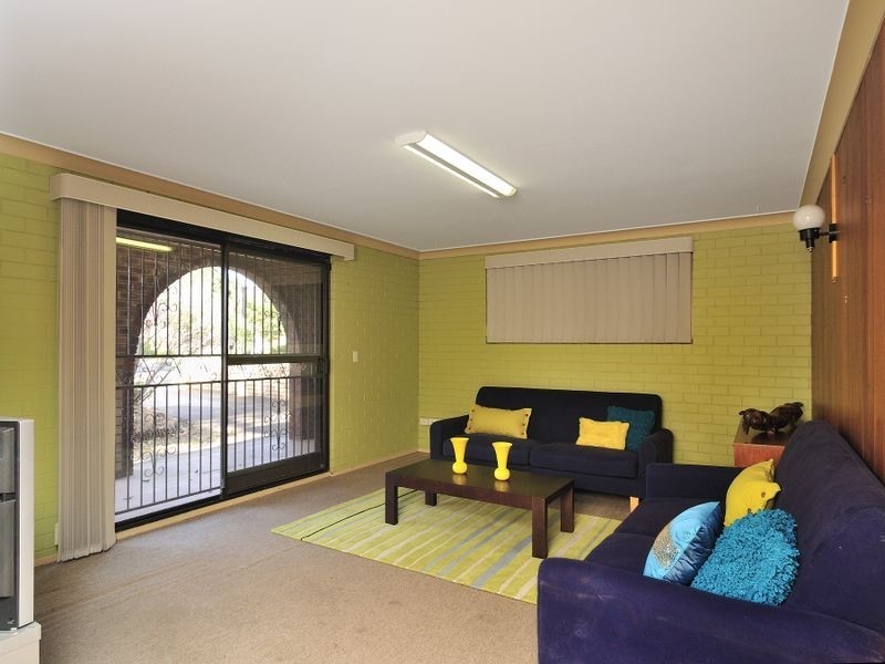 37 Veta Street, Robertson QLD 4109