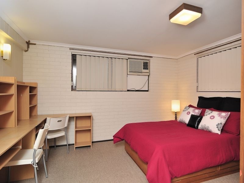 37 Veta Street, Robertson QLD 4109