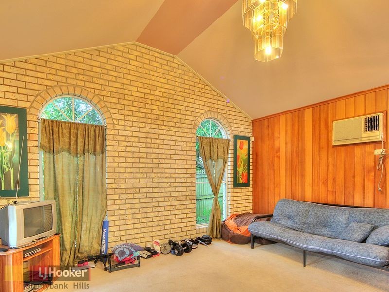 20 Norell Place, Eight Mile Plains QLD 4113