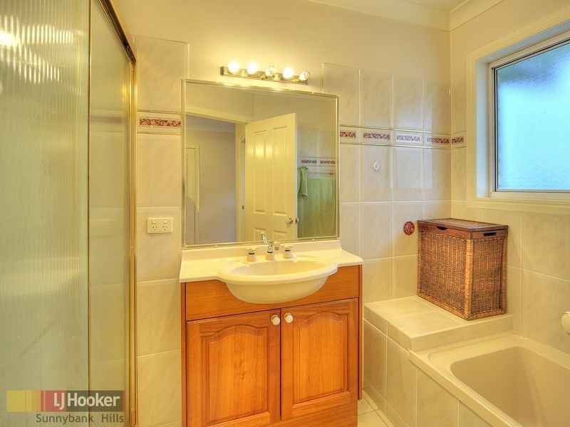 20 Norell Place, Eight Mile Plains QLD 4113