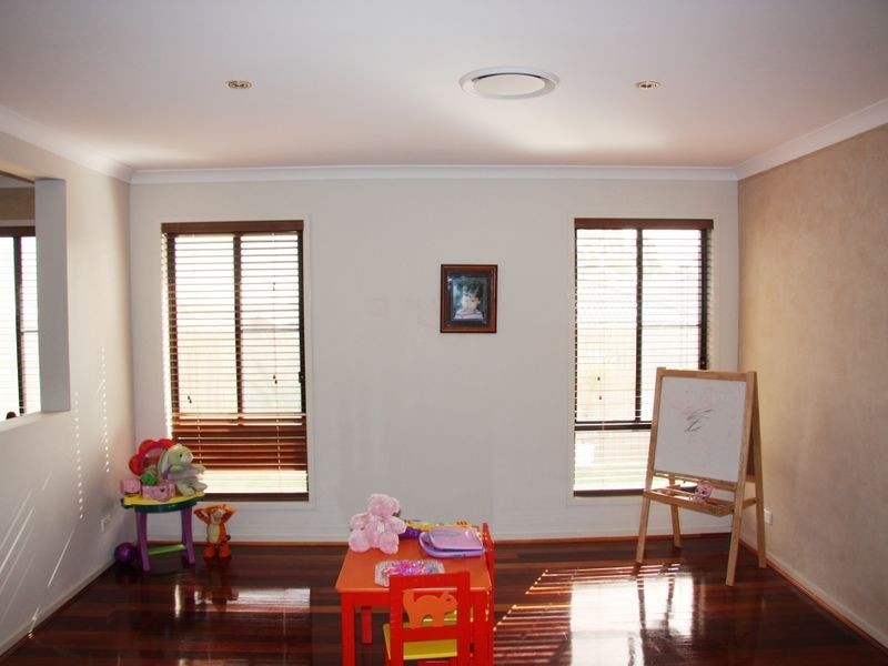 7 Bobbie St, Parkinson QLD 4115