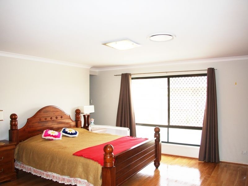 7 Bobbie St, Parkinson QLD 4115