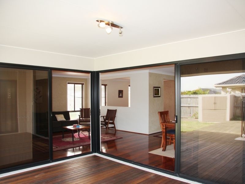7 Bobbie St, Parkinson QLD 4115