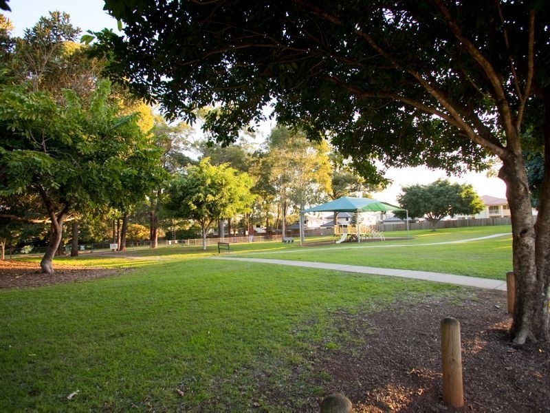 24 Demigre St, Eight Mile Plains QLD 4113